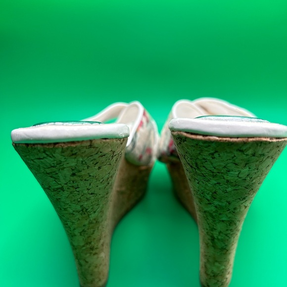 Bamboo Wedge Heel Floral Sandals Size 7 1/2 NWOT - Picture 4 of 7